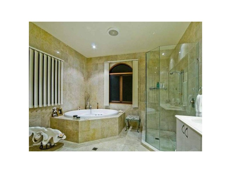 Paradise Point QLD 4216