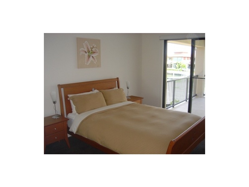 Sovereign Islands QLD 4216