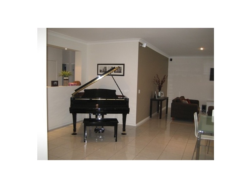 Sovereign Islands QLD 4216