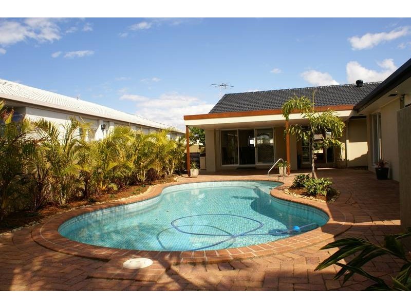 84 Sundance Way, Runaway Bay QLD 4216