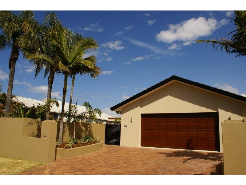 84 Sundance Way, Runaway Bay QLD 4216