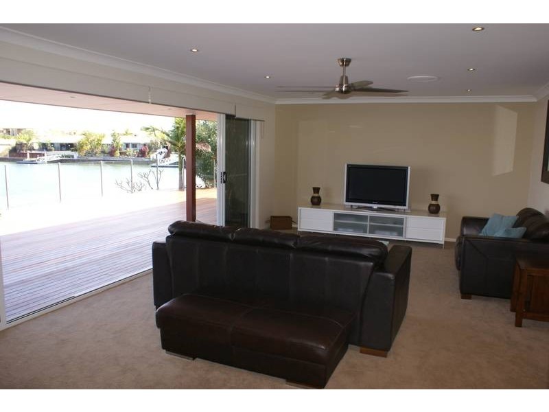 84 Sundance Way, Runaway Bay QLD 4216