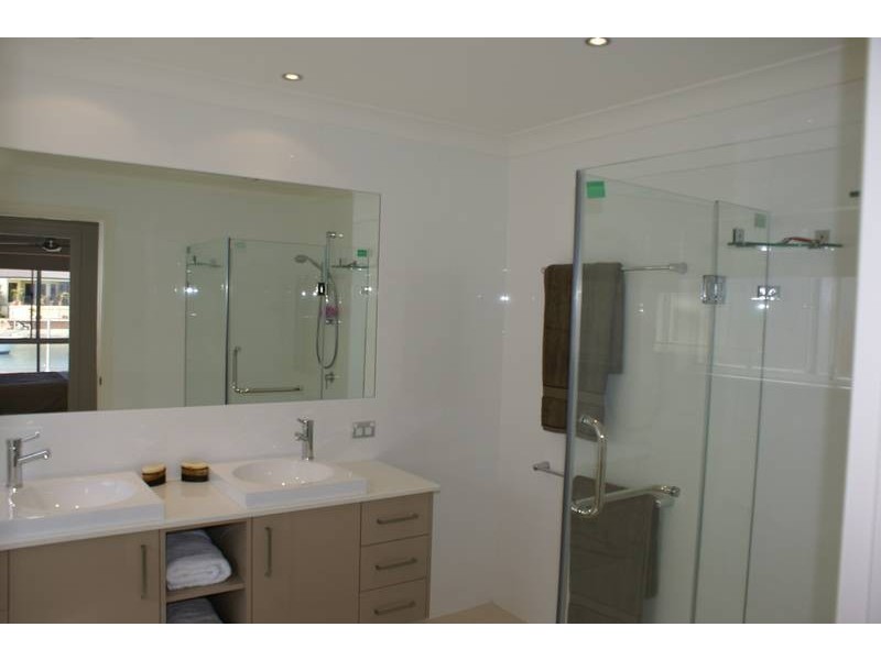 84 Sundance Way, Runaway Bay QLD 4216