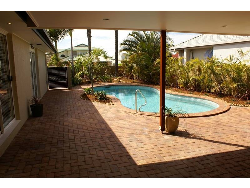 84 Sundance Way, Runaway Bay QLD 4216