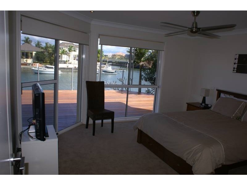 84 Sundance Way, Runaway Bay QLD 4216