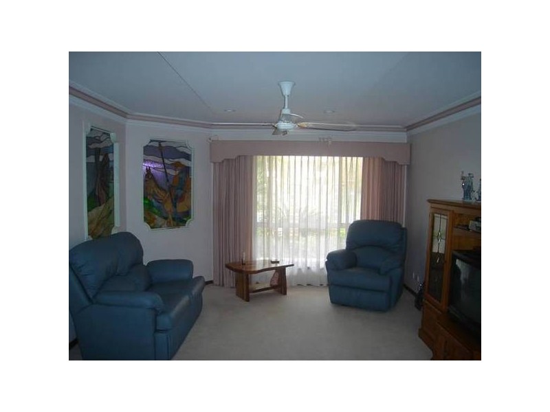 21a Camelot Cres, Paradise Point QLD 4216