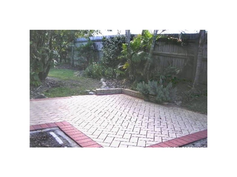 3 Arundel Dr, Arundel QLD 4214