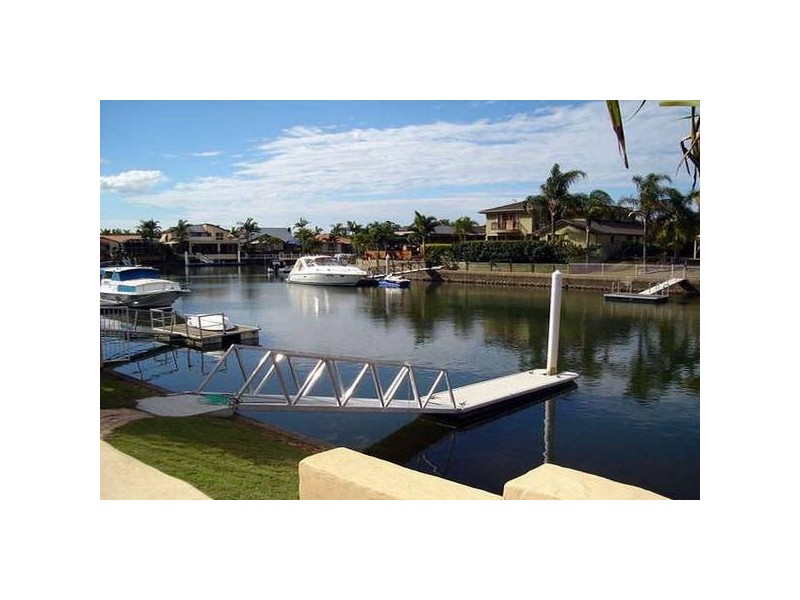 20 Cockleshell Court, Runaway Bay QLD 4216