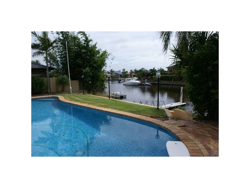 20 Cockleshell Court, Runaway Bay QLD 4216