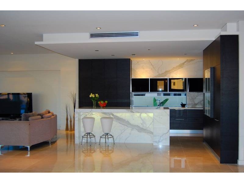 Sovereign Islands QLD 4216