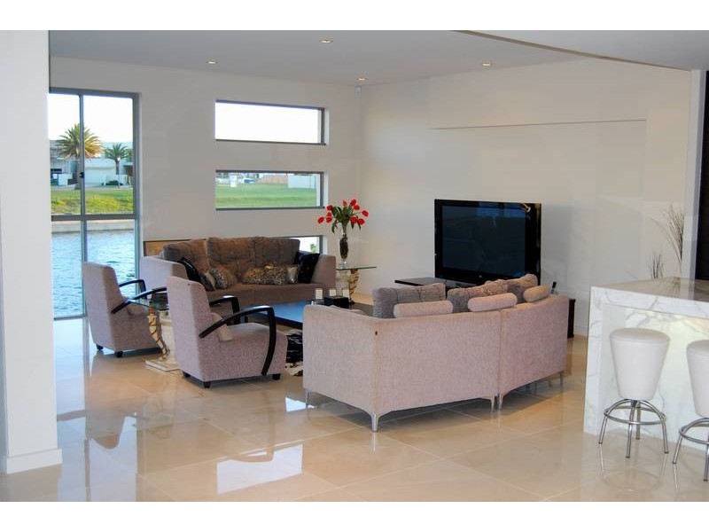 Sovereign Islands QLD 4216