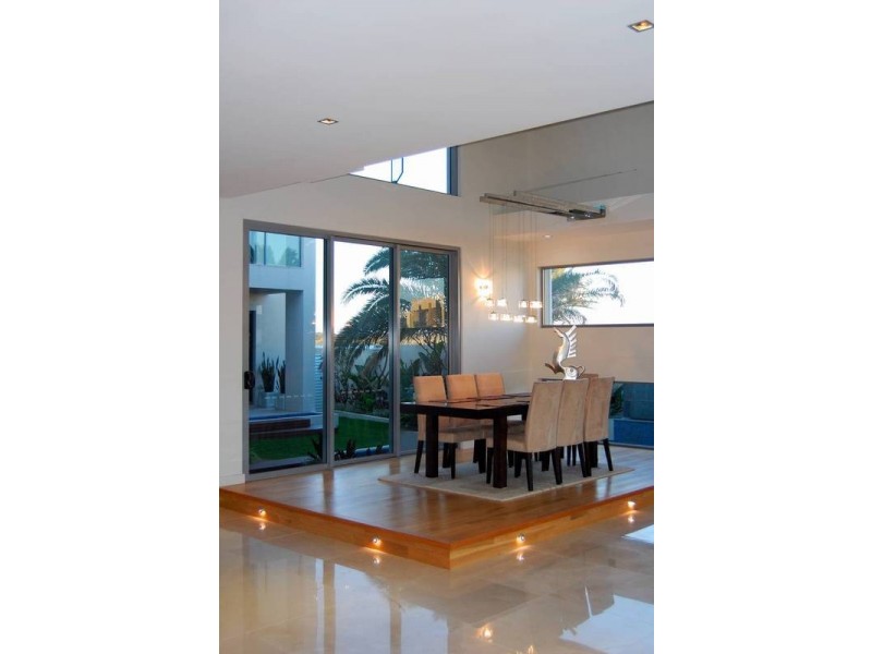 Sovereign Islands QLD 4216