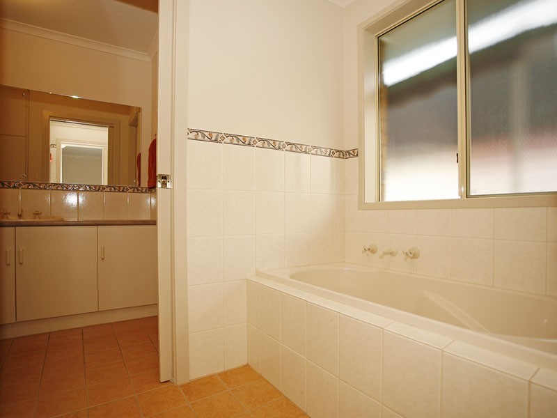 11 Pebble Court, Aldinga Beach SA 5173