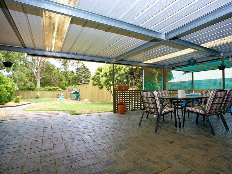 4 Andrew Henning Place, Willunga SA 5172