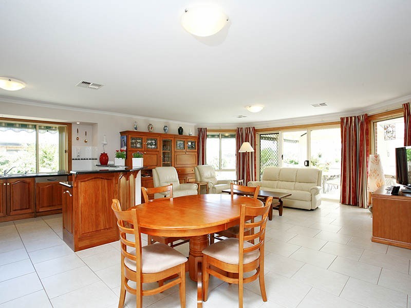 21 Rose Crescent, Mclaren Flat SA 5171