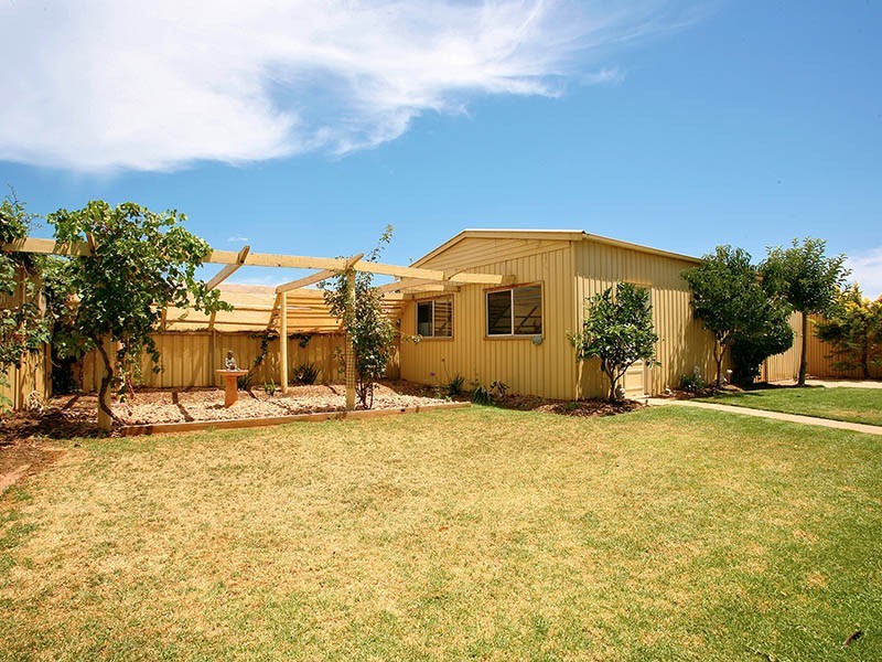 6 Pilot Crescent, Seaford SA 5169