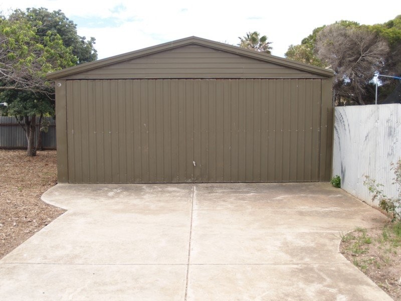 63 Helmsman Tce, Seaford SA 5169