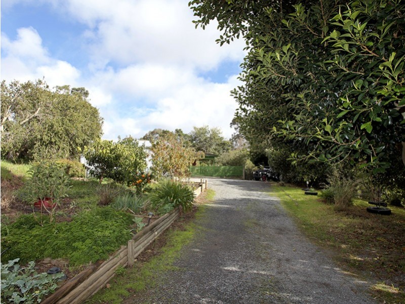 11 Green Lane, Willunga SA 5172