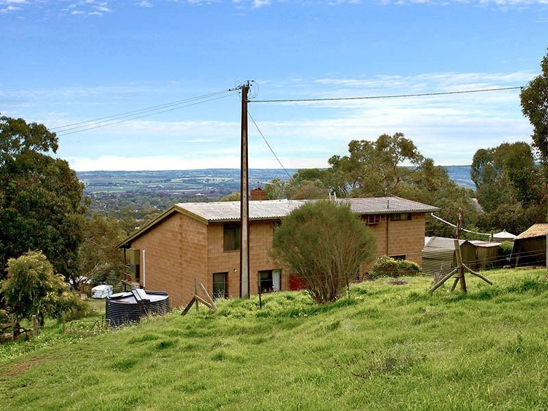 1 Bangor Road, Willunga SA 5172