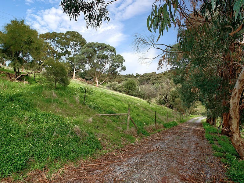1 Bangor Road, Willunga SA 5172