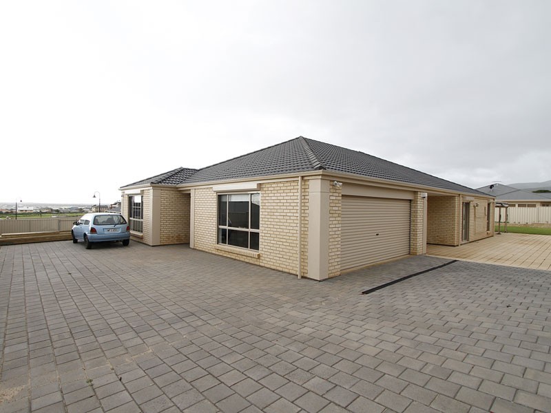 9 Crystal Harmony Court, Sellicks Beach SA 5174