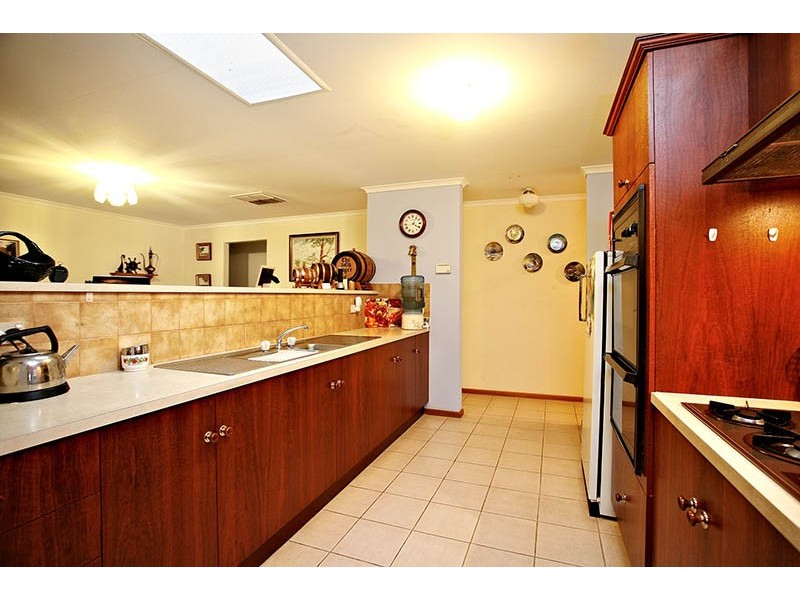 19 Waverley Drive, Willunga SA 5172