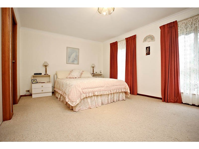 19 Waverley Drive, Willunga SA 5172
