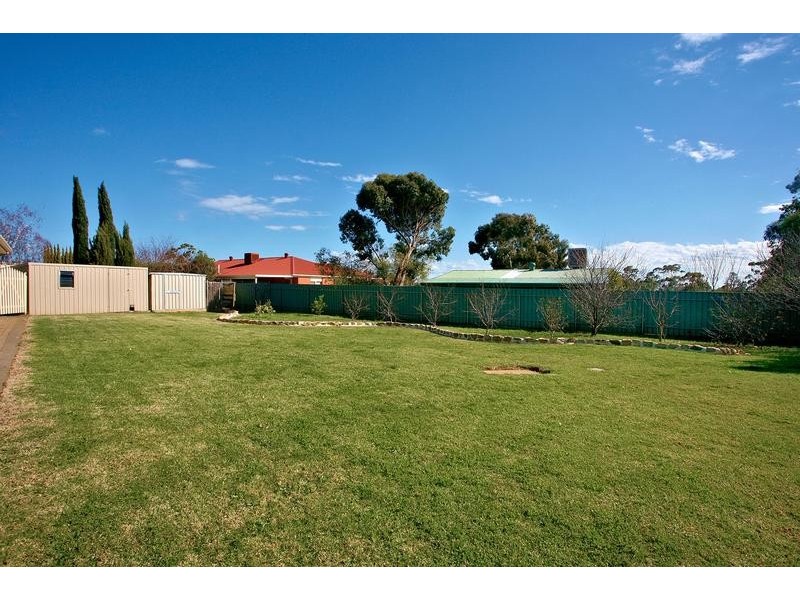 9 Kernick Ave, Willunga SA 5172