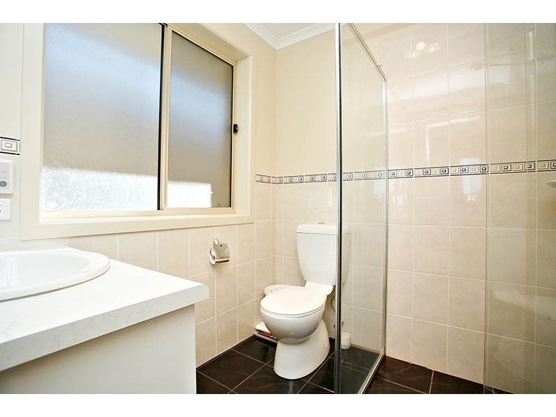 16 McKinlay Street, Mount Compass SA 5210