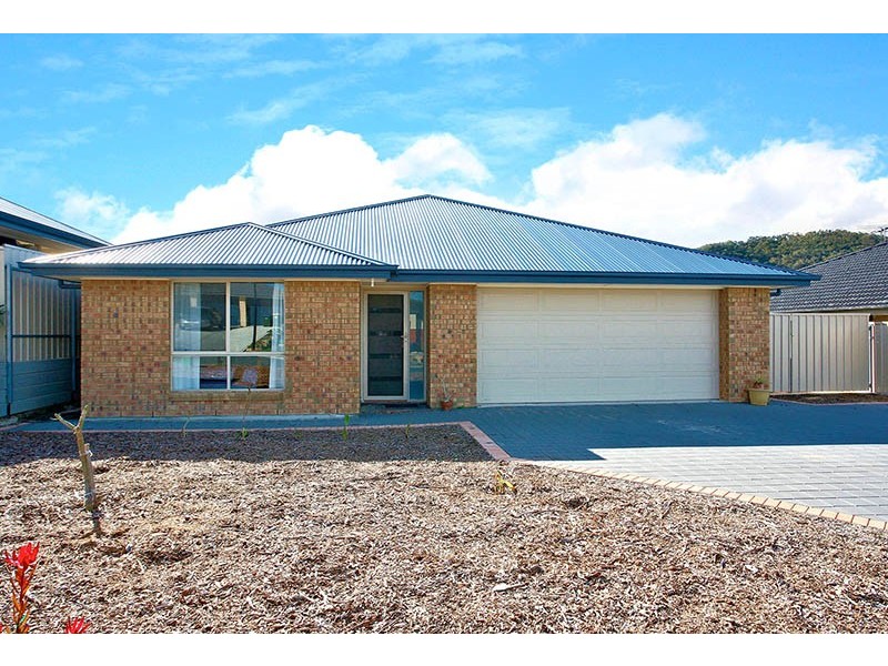 16 McKinlay Street, Mount Compass SA 5210