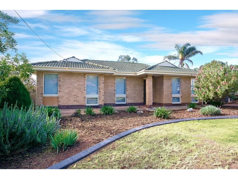 3 Norman Cres, Hackham SA 5163