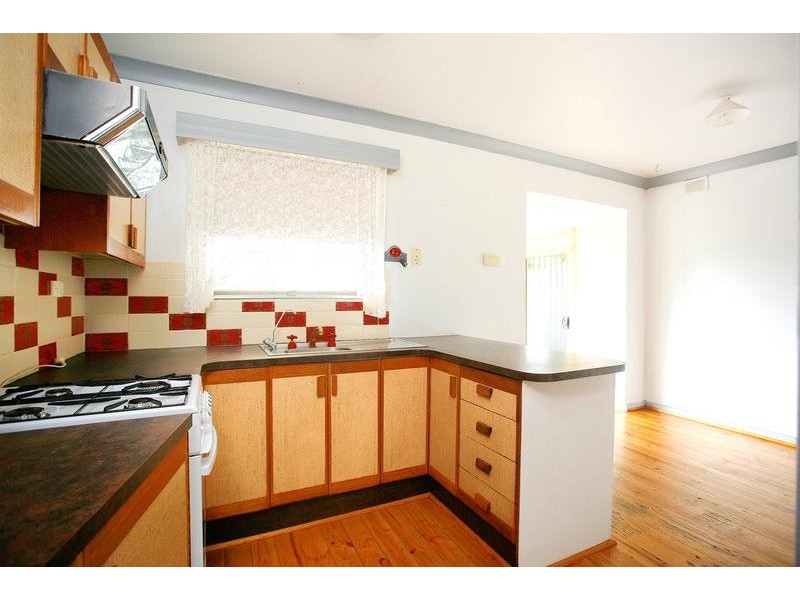 3 Norman Cres, Hackham SA 5163