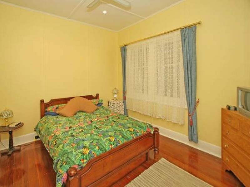 1 Adelaide Road, Mount Compass SA 5210