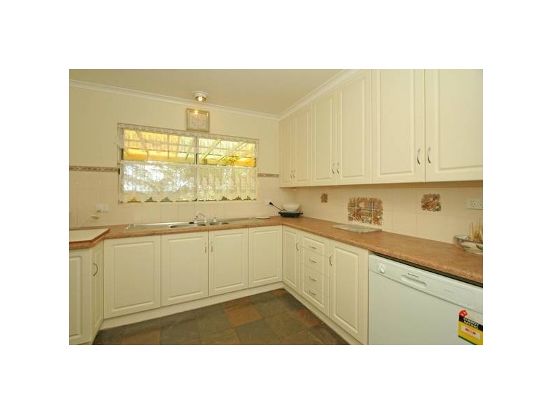 1 Adelaide Road, Mount Compass SA 5210