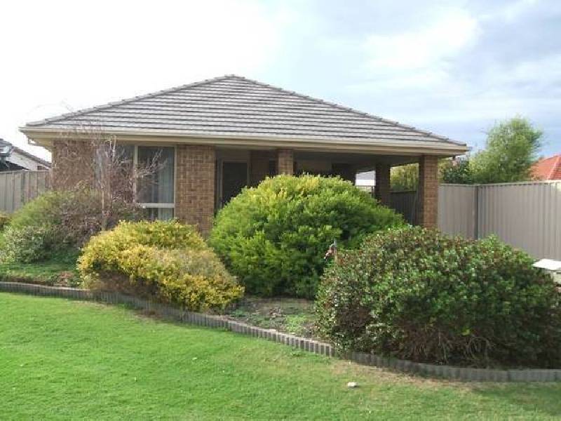 15 Seafarer Court, Seaford Rise SA 5169