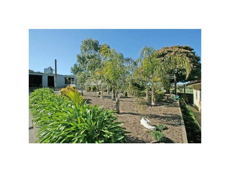 2 Bahloo Glen Road, Mount Compass SA 5210