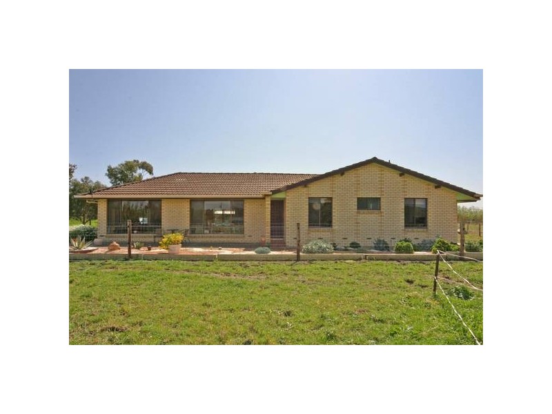 12 Malpas Road, Willunga SA 5172