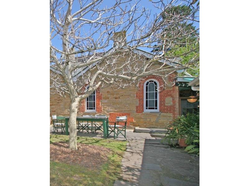 1 St Peters Terrace, Willunga SA 5172
