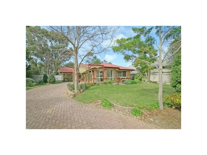 2 Kernick Ave, Willunga SA 5172
