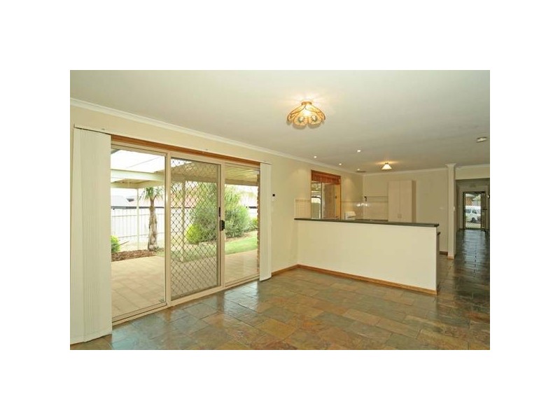 14 Goyder
Road, Mount Compass SA 5210