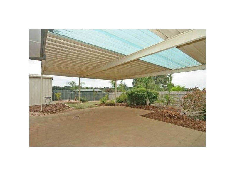 14 Goyder
Road, Mount Compass SA 5210