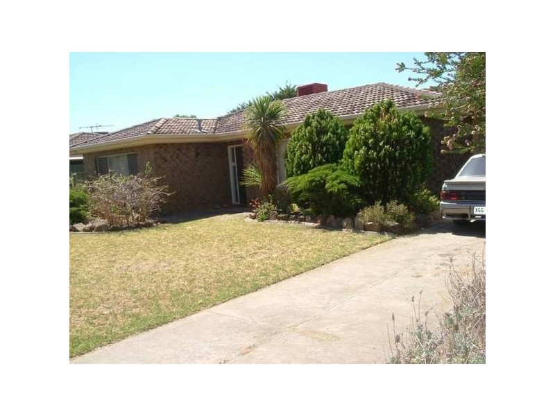 8 Trim Cres, Old Noarlunga SA 5168