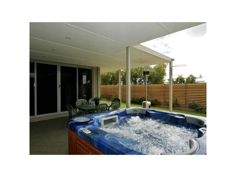 2 Sunday Boulevard, Aldinga Beach SA 5173