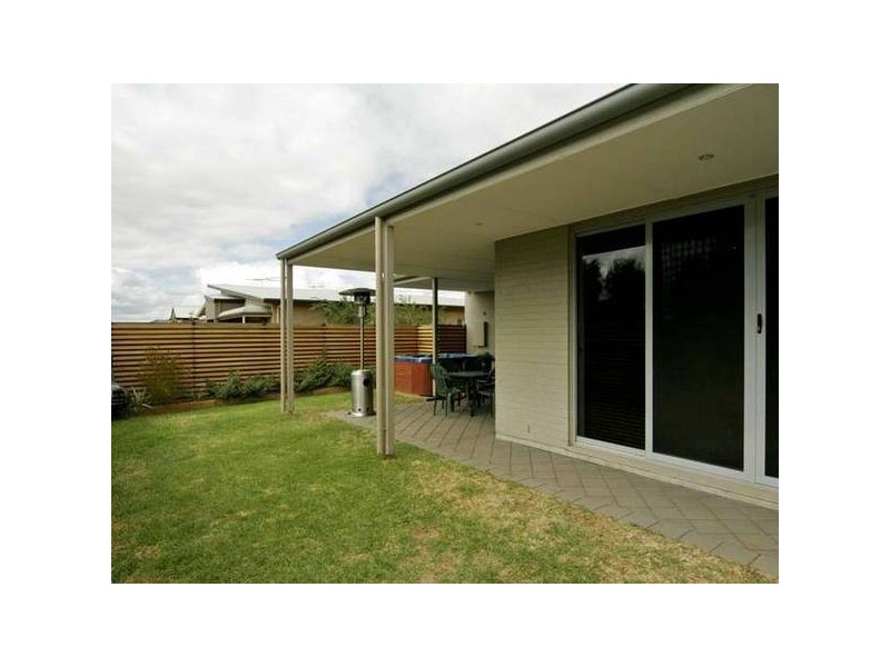2 Sunday Boulevard, Aldinga Beach SA 5173