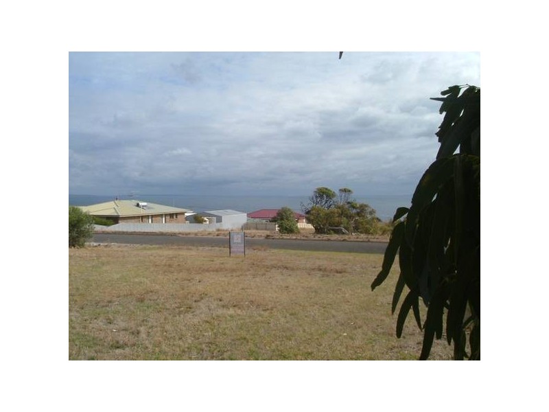 17 Elanora Crescent, Cape Jervis SA 5204