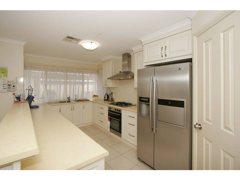 42 Pridham Boulevard, Aldinga Beach SA 5173