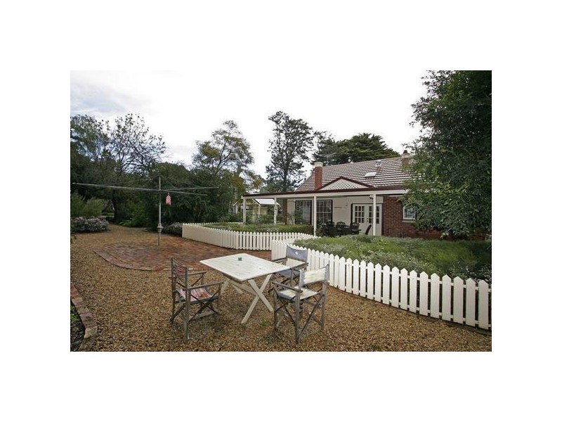 24 Main Road, Willunga SA 5172