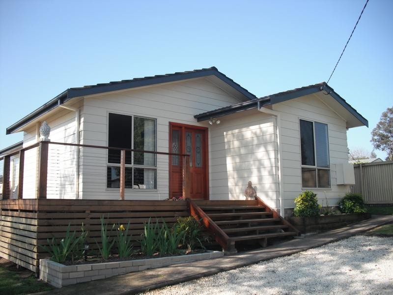 11 Oxford Street, Greta NSW 2334
