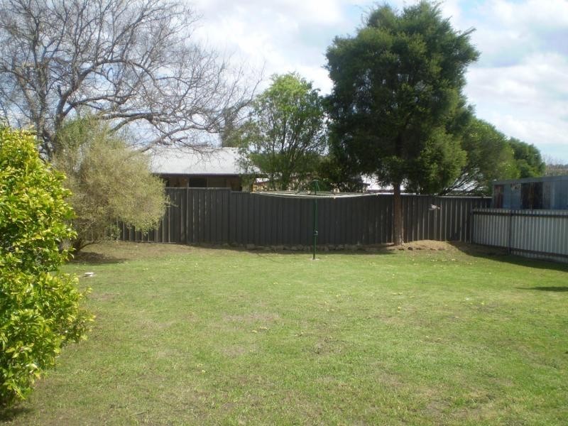 14 lewis Street, Greta NSW 2334