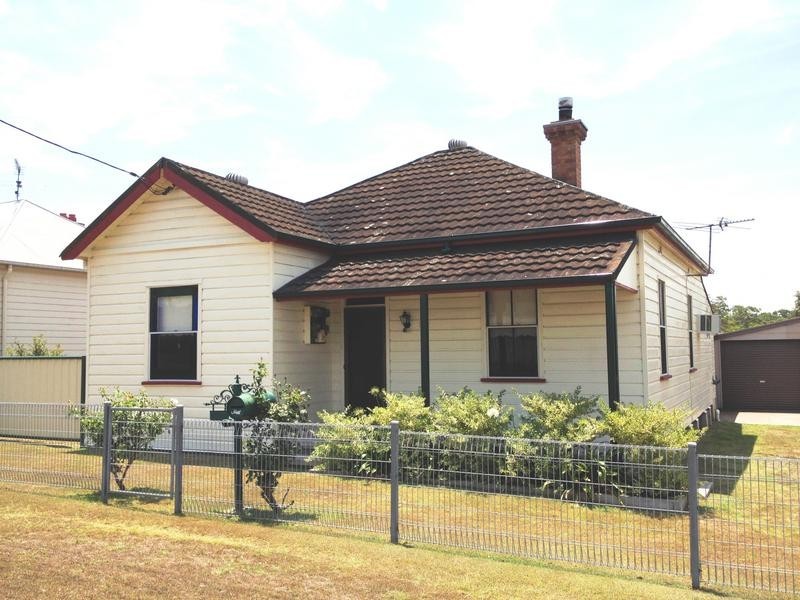 37 Russell, Branxton NSW 2335